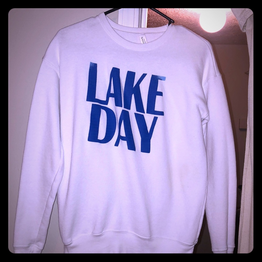 Lake Day Crew Neck
